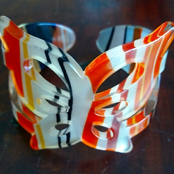 Butterfly cuff - Picture 2 of 4